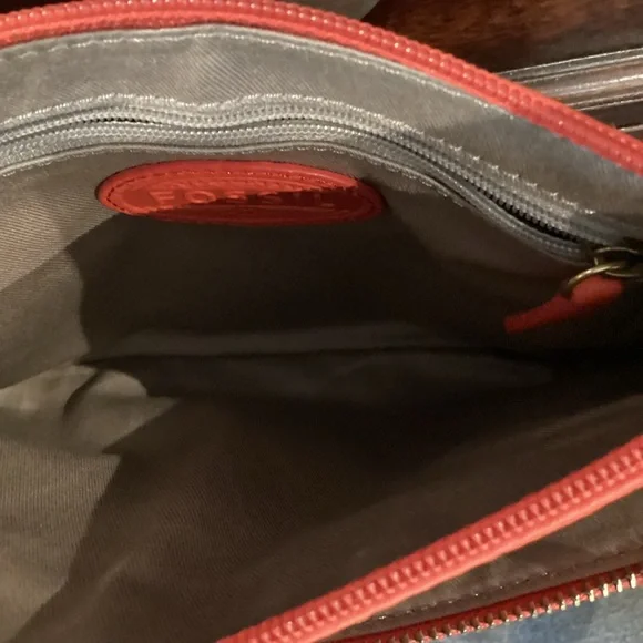 Fossil Vibrant Melon Leather Crossbody Bag in EUC - Picture 10 of 10